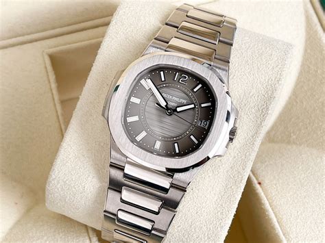 Patek Philippe Nautilus, 7011/1G